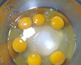 Foto langkah ke 2 dari resep Bolu Labu Kuning lembut.