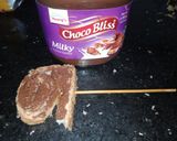 A picture of step 3 of Choco bliss lolipop and sandwiches.