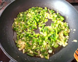Foto del paso 2 de la receta: Ensalada con migas de bacalao y garbanzos