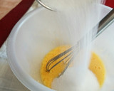 Foto del paso 1 de la receta: Pastas de coco sin harina