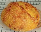 Foto langkah ke 25 dari resep Kunyit Chili Flakes Cheese Sourdough Bread (Open Bake Method).