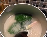 Foto langkah ke 3 dari resep Bubur Ayam Telor Asin.
