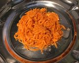 Une image de l'étape 5 de Salade de tomates et carottes aux anchois et câpres sauce agrumes.