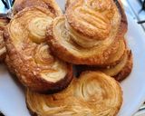 Foto del paso 2 de la receta: Palmeritas de hojaldre casero