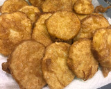 Foto del paso 3 de la receta: Patatas a la importancia guisadas con morcilla de Burgos y espárragos trigueros
