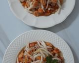 รูปขั้นตอนการทำที่ 2 ของ "เกี้ยมอี๋ราดหน้าไส้กรอกหมูสับ"🐷🥕🧅🍅🧄