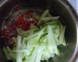 Foto langkah ke 3 dari resep Oseng Labu Siam dan Jamur Kuping.