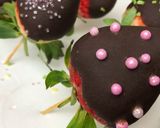 รูปขั้นตอนการทำที่ 5 ของ สตอเบอรี่เคลือบช็อกโกแลต Chocolate Covered STRAWBERRY