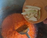 Foto langkah ke 3 dari resep Kepiting/rajungan masak saos asam manis segar.