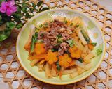 Hình bước làm 5 của món Nui xào bò và rau củ