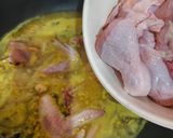Foto langkah ke 4 dari resep Ayam Goreng Kremes.