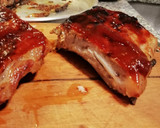 Foto del paso 5 de la receta: Ribs con barbacoa, ensalada de rúcula y batatas fritas