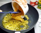 Foto langkah ke 3 dari resep Saus Telur Asin Super Creamy.