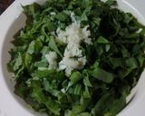 Foto del paso 1 de la receta: Achicoria (radicheta, radicha) en ensalada, con pategrás y aceitunas negras