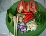 Foto langkah ke 2 dari resep Sup ikan gurame kemangi praktis.