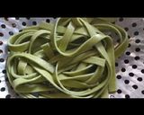 Foto langkah ke 7 dari resep Spinach Fettuccine with homemade bolognese sauce.