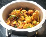 A picture of step 6 of CAULIFLOWER & CASHEW KOFTA CURRY.