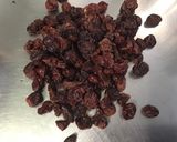 Une image de l'étape 8 de Marinade pour gibier aux cranberries, oignon, thym, vin rouge, échalotes et citron.
