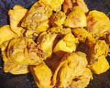Foto langkah ke 4 dari resep Ayam Ungkep Bumbu Kuning.