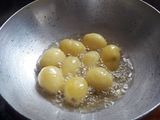 દમ આલુ (Dum Aloo Recipe In Gujarati)