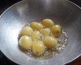 દમ આલુ (Dum Aloo Recipe In Gujarati) રેસીપી સ્ટેપ2ફોટો