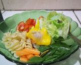 Foto langkah ke 3 dari resep Honey-Mustard Fusilli Salad.
