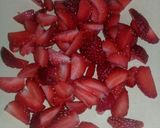 Foto langkah ke 3 dari resep Es Lilin Strawberry.