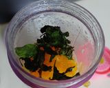 A picture of step 2 of Orange mint juice.