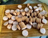 Une image de l'étape 21 de Lentilles corail aux saucisses, légumes, pistaches et coriandre.