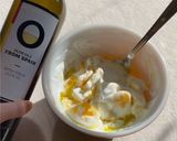 Joghurt Bowl mit nativem Olivenöl extra Rezeptschritt 6 Foto