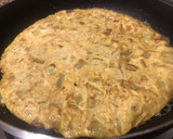 Foto del paso 2 de la receta: Tortilla de Papas y atún
