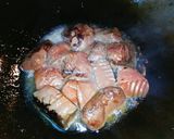 รูปขั้นตอนการทำที่ 2 ของ ต้มเลือดหมูทอดใบกุยช่าย