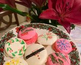 A picture of step 6 of Christmas Macarons Cake 🎄 🎅.