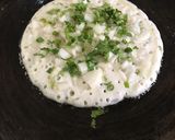 ઓનિયન ઉત્તપમ (Onion Uttapam Recipe In Gujarati) રેસીપી સ્ટેપ2ફોટો