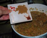 A picture of step 6 of Pizza with minced beef and egg.