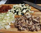 Foto del paso 1 de la receta Tortilla de chorizo con verduras
