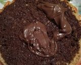 Foto del passaggio 3 della ricetta Torta marmorizzata con crema al cioccolato e fragole