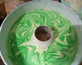 Foto langkah ke 4 dari resep Bolu pandan oven gampang banget/ tanpa mixer.