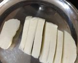 A picture of step 2 of Potato Paneer Pakora.