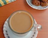 Foto langkah ke 3 dari resep Teh Kopi Creamer Kental Manis.