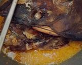 Foto langkah ke 4 dari resep 48. Kepala Ikan Asap Kuah Kuning.