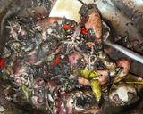 Foto langkah ke 4 dari resep Tumis cumi hitam.