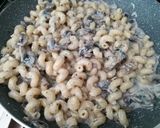 A picture of step 5 of Creamy Ricotta and Mushroom Pasta.