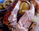 Foto del paso 20 de la receta: Pollo asado al horno, relleno de limón encurtido y patatas