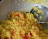 A picture of step 3 of Leftover besan dhokla sev khamani.