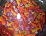 Foto langkah ke 2 dari resep Sambal Bawang Bu Rudy.