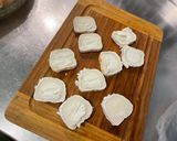 Une image de l'étape 16 de Tarte filo, oignon, chèvre et poivrons tricolores.