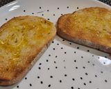 Foto del paso 4 de la receta: Tortilla abierta de aguacate y pasas de corinto