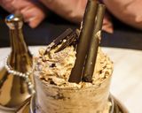Une image de l'étape 4 de Glace au mousse au chocolat.