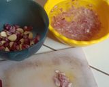 Foto langkah ke 1 dari resep Bawang goreng teri renyah.